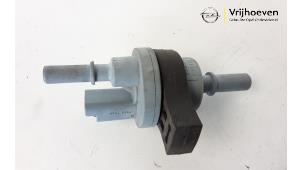 Evap Ventil van een Opel Corsa F (UB/UH/UP) 1.2 Turbo 12V 100 2020