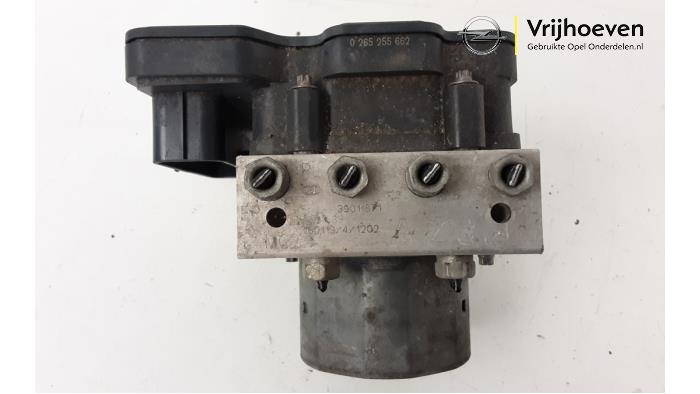 Usagé Bloc ABS Opel Corsa E 1.6 OPC Turbo 16V Prix € 45,00 Règlement à la marge proposé par Autodemontage Vrijhoeven B.V.