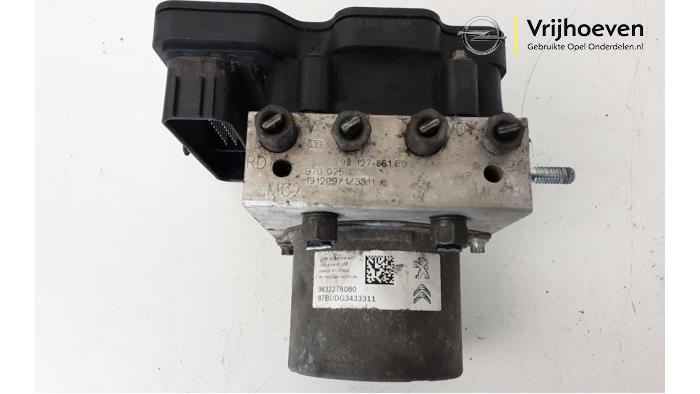 ABS pump from a Vauxhall Grandland/Grandland X 1.5 CDTI 2020