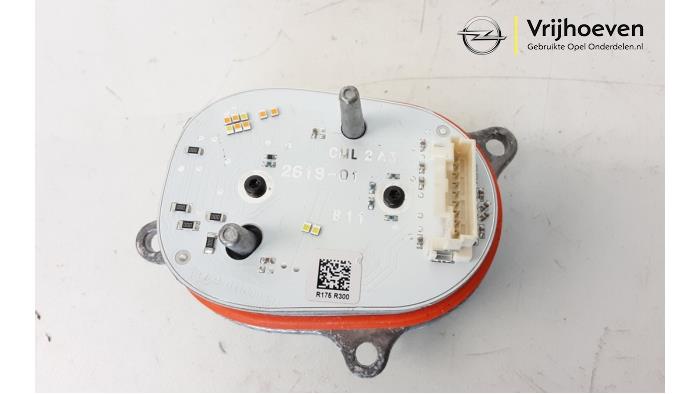 Używane Lampa LED Opel Grandland/Grandland X 1.5 CDTI Cena € 40,00 Procedura marży oferowane przez Autodemontage Vrijhoeven B.V.