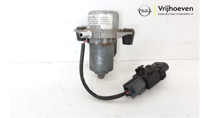 Vacuum pump (petrol) from a Opel Meriva 1.4 Turbo 16V Ecotec 2012