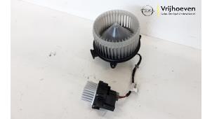 Usados Motor de ventilador de calefactor Opel Meriva 1.4 Turbo 16V Ecotec Precio € 80,00 Norma de margen ofrecido por Autodemontage Vrijhoeven B.V.