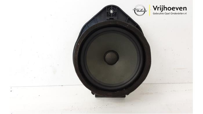 Speaker from a Opel Meriva 1.4 Turbo 16V Ecotec 2012