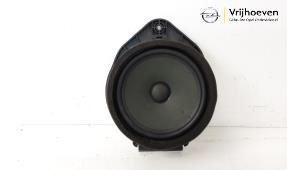 Used Speaker Opel Meriva 1.4 Turbo 16V Ecotec Price € 20,00 Margin scheme offered by Autodemontage Vrijhoeven B.V.