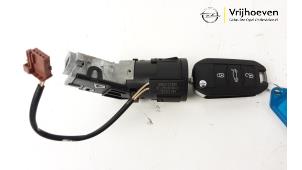 Used Ignition lock + key Opel Corsa F (UB/UP) 1.2 12V 75 Price € 50,00 Margin scheme offered by Autodemontage Vrijhoeven B.V.