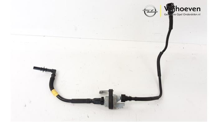 Evap valve from a Opel Corsa F (UB/UH/UP) 1.2 Turbo 12V 100 2020