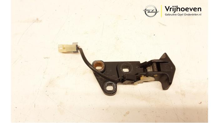 Switch (miscellaneous) from a Opel Tigra Twin Top 1.4 16V 2008
