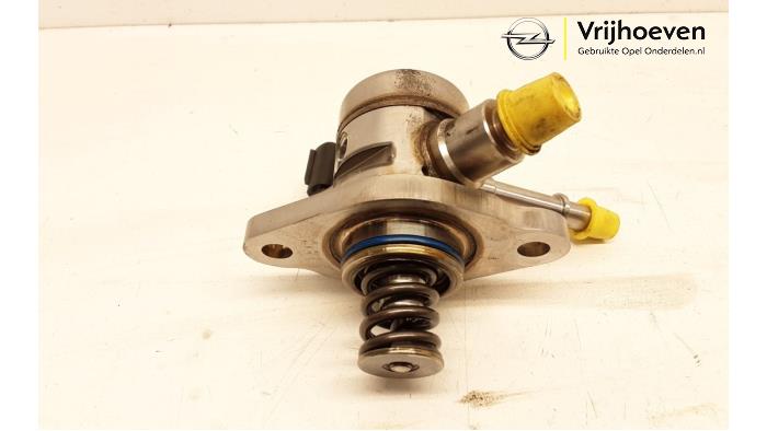 Mechanical fuel pump from a Opel Astra K 1.2 Turbo 12V 2021