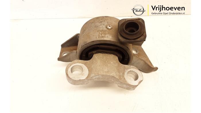 Gebrauchte Motorlager Opel Corsa E 1.6 OPC Turbo 16V Preis € 20,00 Margenregelung angeboten von Autodemontage Vrijhoeven B.V.