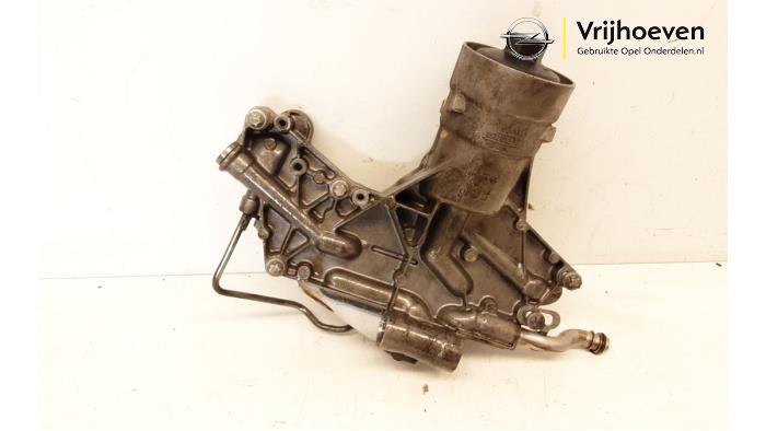 Gebrauchte Ölfiltergehäuse Opel Corsa D 1.6i OPC 16V Turbo Preis € 75,00 Margenregelung angeboten von Autodemontage Vrijhoeven B.V.