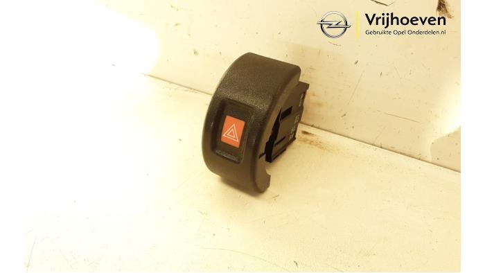 Panic lighting switch from a Opel Astra G (F07) 1.8 16V 2001