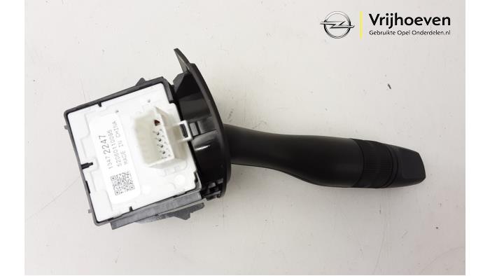Interruptor de limpiaparabrisas de un Opel Astra K 1.4 Turbo 16V 2015