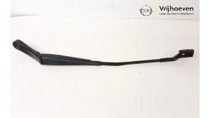 Used Front wiper arm Opel Astra K 1.4 Turbo 16V Price € 20,00 Margin scheme offered by Autodemontage Vrijhoeven B.V.