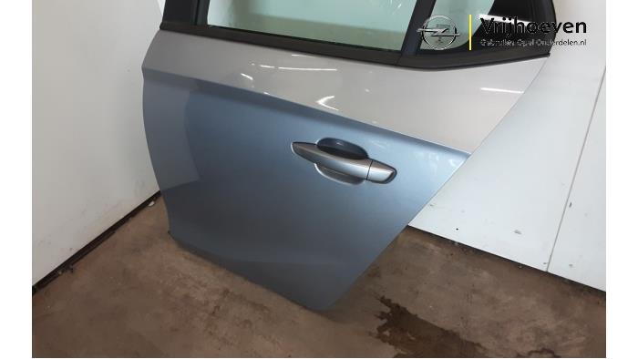 Rear door 4-door, left from a Opel Corsa F (UB/UH/UP) 1.2 12V 75 2020