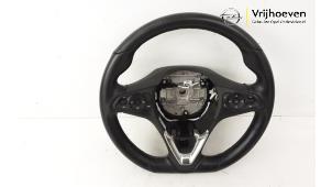 Usagé Volant Opel Corsa F (UB/UP) 1.2 12V 75 Prix € 125,00 Règlement à la marge proposé par Autodemontage Vrijhoeven B.V.