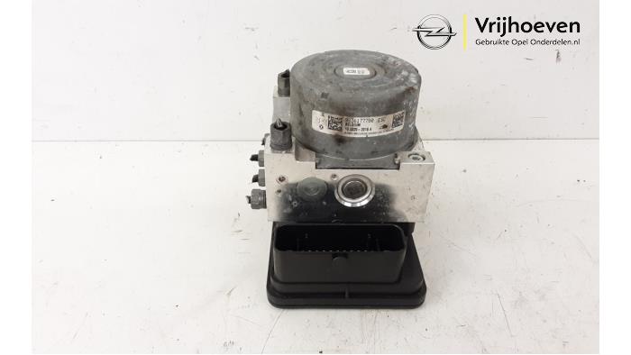 Usagé Bloc ABS Opel Corsa F (UB/UH/UP) 1.2 12V 75 Prix € 125,00 Règlement à la marge proposé par Autodemontage Vrijhoeven B.V.