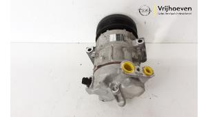 Używane Pompa klimatyzacji Opel Corsa E 1.4 16V Cena € 150,00 Procedura marży oferowane przez Autodemontage Vrijhoeven B.V.