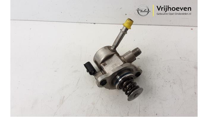 Mechanical fuel pump from a Opel Astra K 1.0 SIDI Turbo 12V 2016