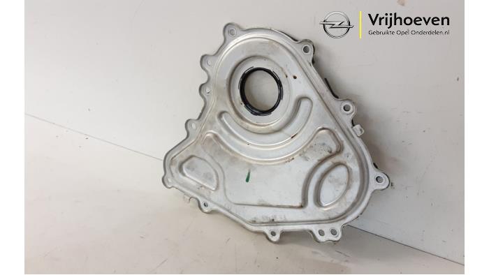 Couvercle de distribution d'un Opel Astra K Sports Tourer 1.2 Turbo 12V 2020