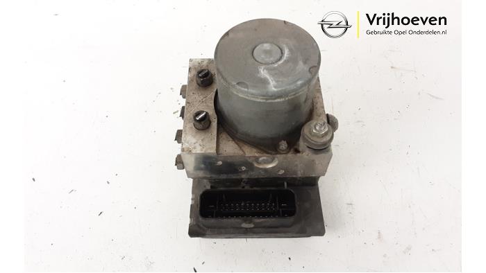 Begagnade ABS-pump Opel Corsa D 1.6i OPC 16V Turbo Pris € 250,00 Marginaltabell erbjuds av Autodemontage Vrijhoeven B.V.