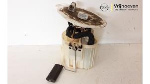 Used Electric fuel pump Opel Astra H Twin Top (L67) 1.6 16V Price € 40,00 Margin scheme offered by Autodemontage Vrijhoeven B.V.
