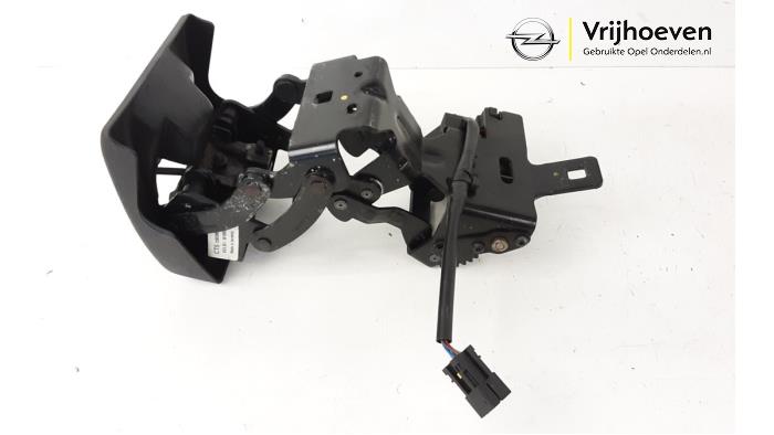 Tailgate lock mechanism from a Opel Astra H Twin Top (L67) 1.8 16V 2007