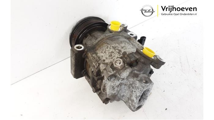 Bomba de aire acondicionado de un Opel Karl 1.0 12V 2015