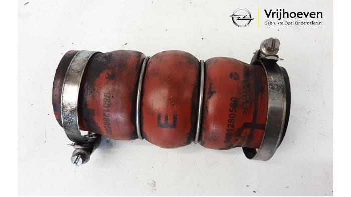 Gebrauchte Intercooler Schlauch Opel Crossland (X) 1.5 CDTI 100 Preis € 20,00 Margenregelung angeboten von Autodemontage Vrijhoeven B.V.