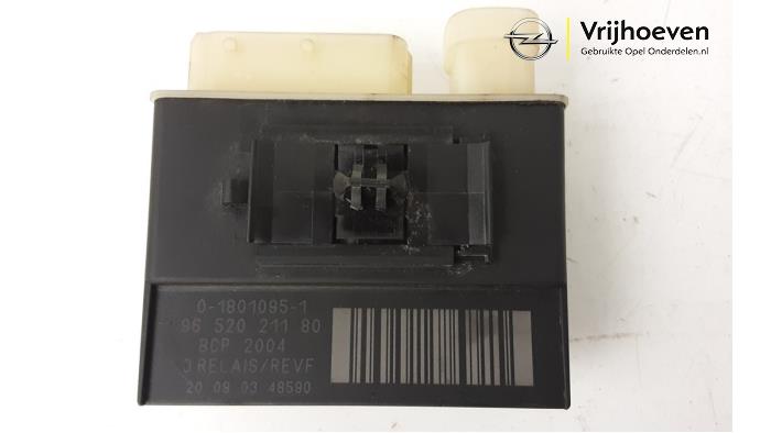 Usagé Ordinateur refroidisseur Opel Crossland (X) 1.5 CDTI 100 Prix € 15,00 Règlement à la marge proposé par Autodemontage Vrijhoeven B.V.