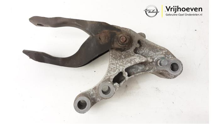 Gebrauchte Motorlager Opel Astra K 1.6 CDTI 110 16V Preis € 25,00 Margenregelung angeboten von Autodemontage Vrijhoeven B.V.