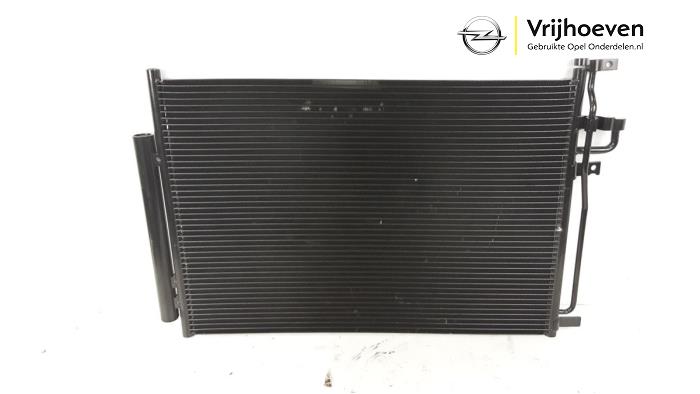 Usagé Condenseur de climatisation Opel Antara (LA6) 3.2 V6 24V 4x4 Prix € 75,00 Règlement à la marge proposé par Autodemontage Vrijhoeven B.V.