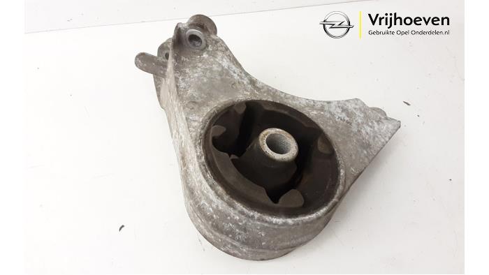 Used Engine mount Opel Antara (LA6) 3.2 V6 24V 4x4 Price € 25,00 Margin scheme offered by Autodemontage Vrijhoeven B.V.
