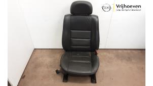 Gebrauchte Sitz rechts Opel Omega B (25/26/27) 2.6 V6 24V Preis € 50,00 Margenregelung angeboten von Autodemontage Vrijhoeven B.V.