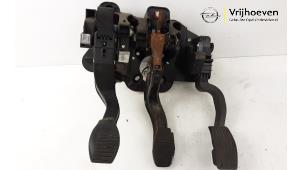 Used Set of pedals Opel Corsa D 1.0 Price € 100,00 Margin scheme offered by Autodemontage Vrijhoeven B.V.