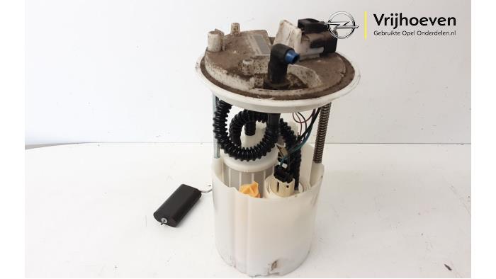 Electric fuel pump from a Opel Corsa D 1.0 2008