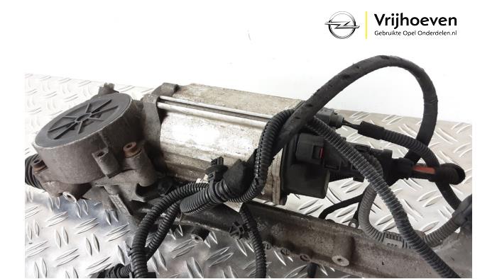 Power steering box from a Opel Astra J Sports Tourer (PD8/PE8/PF8) 1.6 Turbo 16V 2011