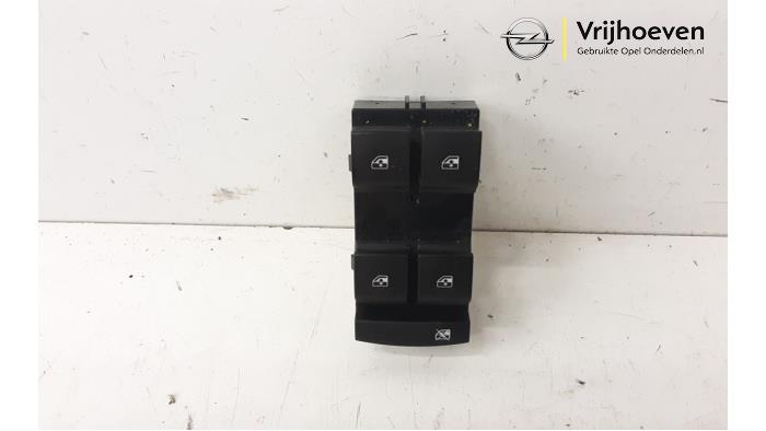 Usados Interruptor combinado de ventanillas Opel Astra K 1.4 Turbo 16V Precio € 25,00 Norma de margen ofrecido por Autodemontage Vrijhoeven B.V.
