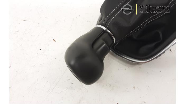 Gear stick knob from a Opel Astra K Sports Tourer 1.6 CDTI 110 16V 2018