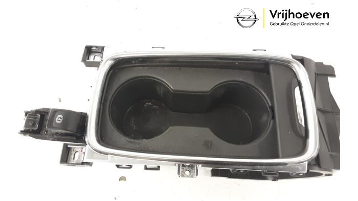 Cup holder from a Opel Astra K Sports Tourer 1.6 CDTI 136 16V 2018