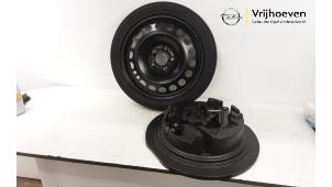 Used Jackkit + spare wheel Opel Meriva 1.4 Turbo 16V Ecotec Price € 150,00 Margin scheme offered by Autodemontage Vrijhoeven B.V.