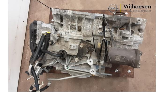 Gearbox from a Opel Astra K Sports Tourer 1.4 Turbo 16V 2017
