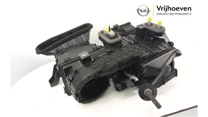 Heater housing from a Opel Karl 1.0 12V 2016