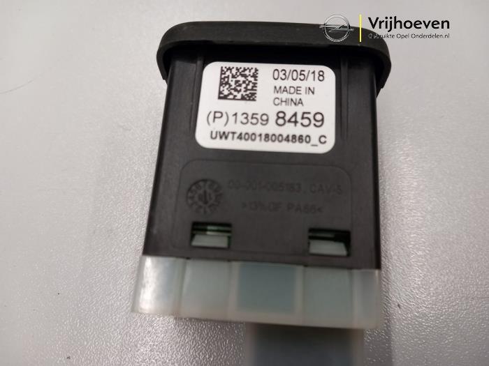 Zlacze AUX/USB z Opel Astra K 1.6 CDTI 136 16V 2015