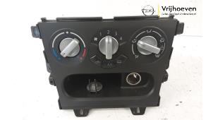 Używane Panel sterowania nagrzewnicy Opel Agila (B) 1.0 12V Cena € 20,00 Procedura marży oferowane przez Autodemontage Vrijhoeven B.V.