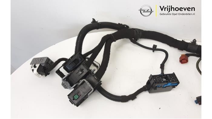 Faisceau de câbles compartiment moteur d'un Opel Corsa E 1.3 CDTi 16V ecoFLEX 2017