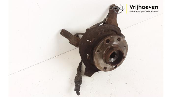 Knuckle, front right from a Opel Corsa C (F08/68) 1.0 12V Twin Port 2006