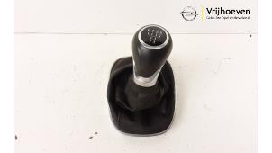 Used Gear stick knob Opel Corsa E 1.4 16V Price € 40,00 Margin scheme offered by Autodemontage Vrijhoeven B.V.