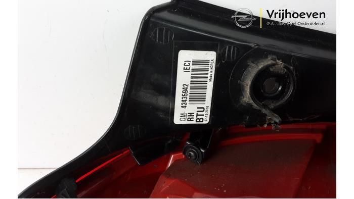 Taillight, right from a Vauxhall Mokka/Mokka X 1.4 Turbo 16V 4x2 2016