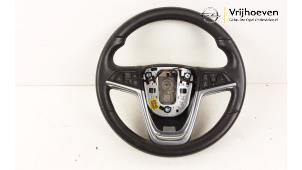 Używane Kierownica Opel Mokka/Mokka X 1.4 Turbo 16V 4x2 Cena € 100,00 Procedura marży oferowane przez Autodemontage Vrijhoeven B.V.