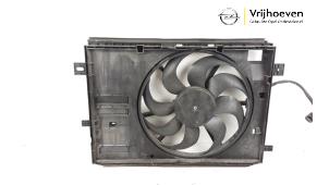 Usagé Moto ventilateur Opel Grandland/Grandland X 1.2 Turbo 12V Prix € 130,00 Règlement à la marge proposé par Autodemontage Vrijhoeven B.V.